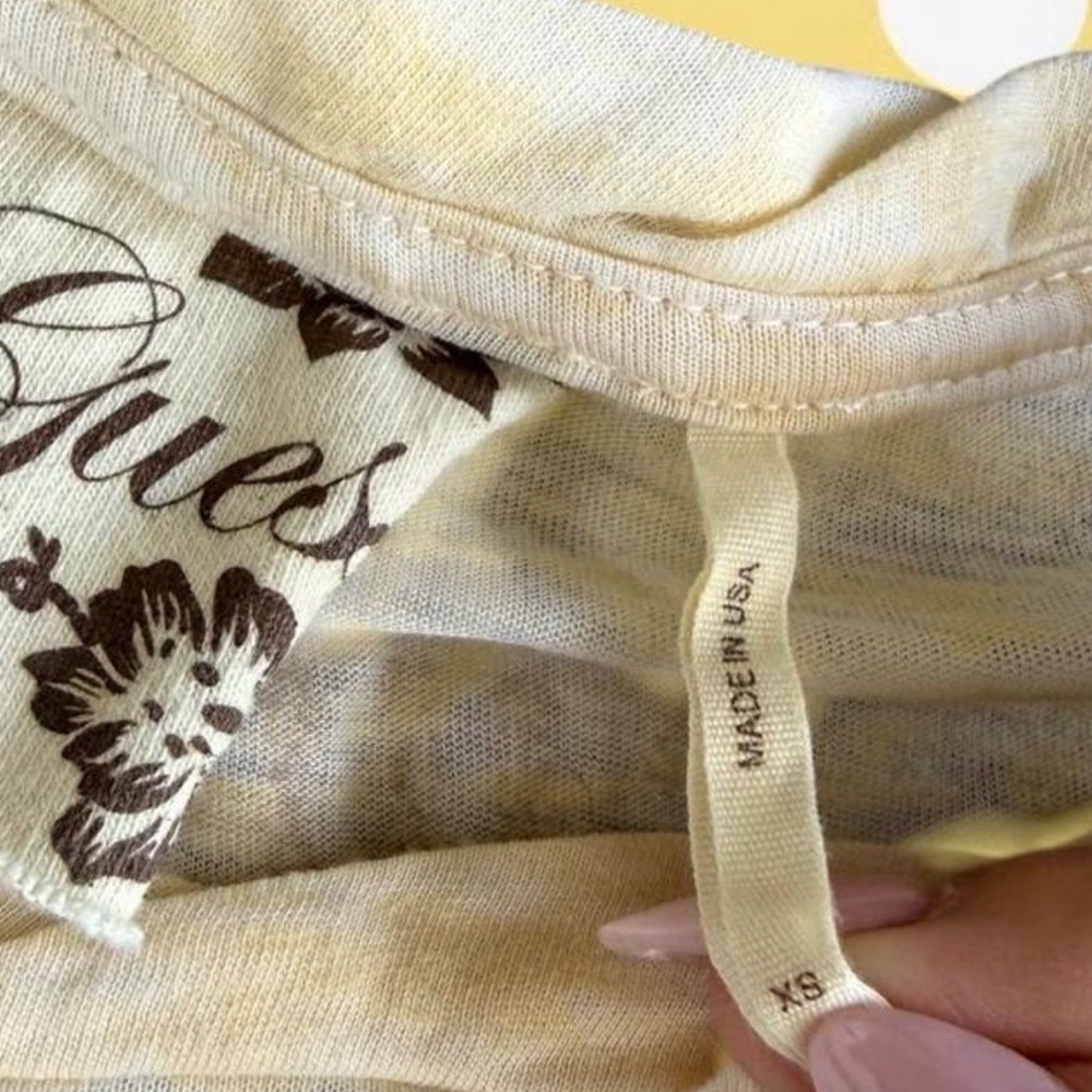 Guess yellow tshirt - Picture 2 of 4